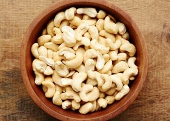 Cashew protects against 90% diseases, know the right way to eat