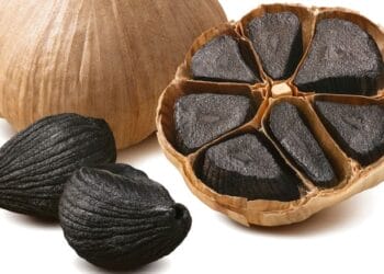 Control diabetes with black garlic, know its many benefits