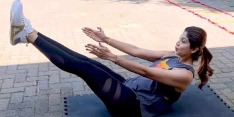 Learn this yoga from Shilpa Shetty, will get relief from 10 body problems