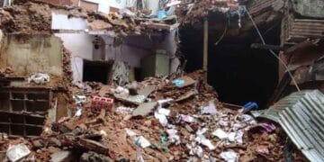 Building collapses Delhi