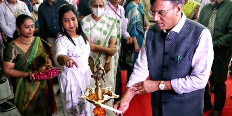 Union Health Minister appeals to people to donate blood regularly