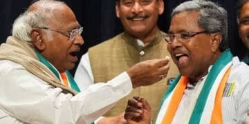 Siddaramaiah meets Kharge after Shivakumar