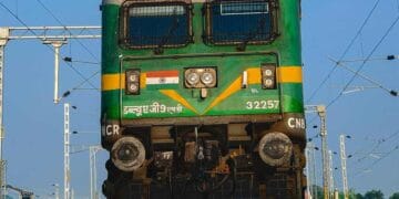 TRAIN-INDIAN-RAILWAY