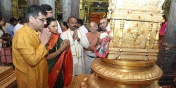 Amidst the controversy over Tirupati Balaji Laddu, CJI reached Tirupati temple, offered prayers and took prasad