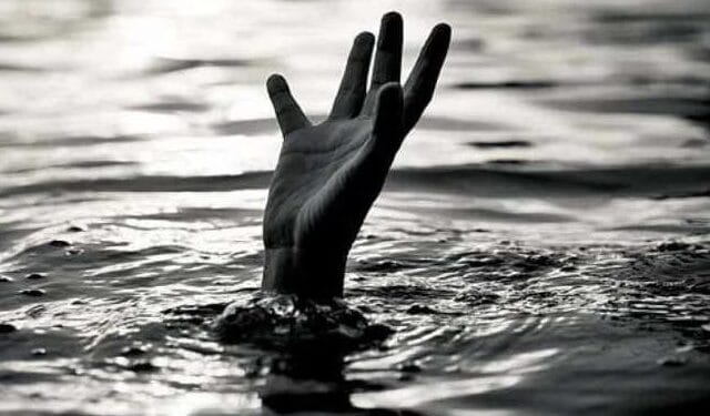 A 27-year-old youth from Tupudana died after drowning in a dam, he had gone to catch fish