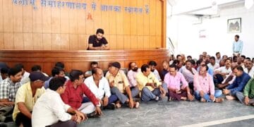 Dharna at Palamu Collectorate