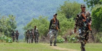 Encounter between the squad of TSPC's sub-zonal commander Harendra Ganjhu and the police