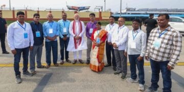 PM Modi Met BJP Employees