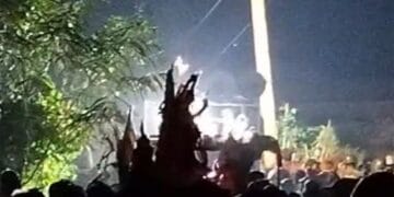 There was a ruckus when Durga idol immersion was stopped, many people were injured in stone pelting, DC-SP…