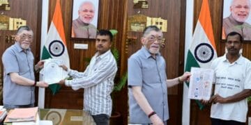 Vice Chancellor in charge of Binoba Bhave met the Governor